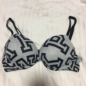 Victoria’s Secret PINK Bra Size 32B Gray and Black